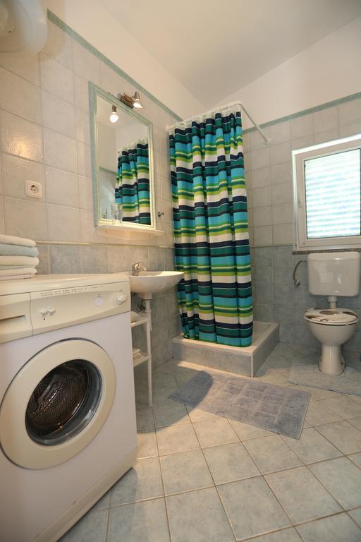 Apartments Ljubica Baska  Bagian luar foto