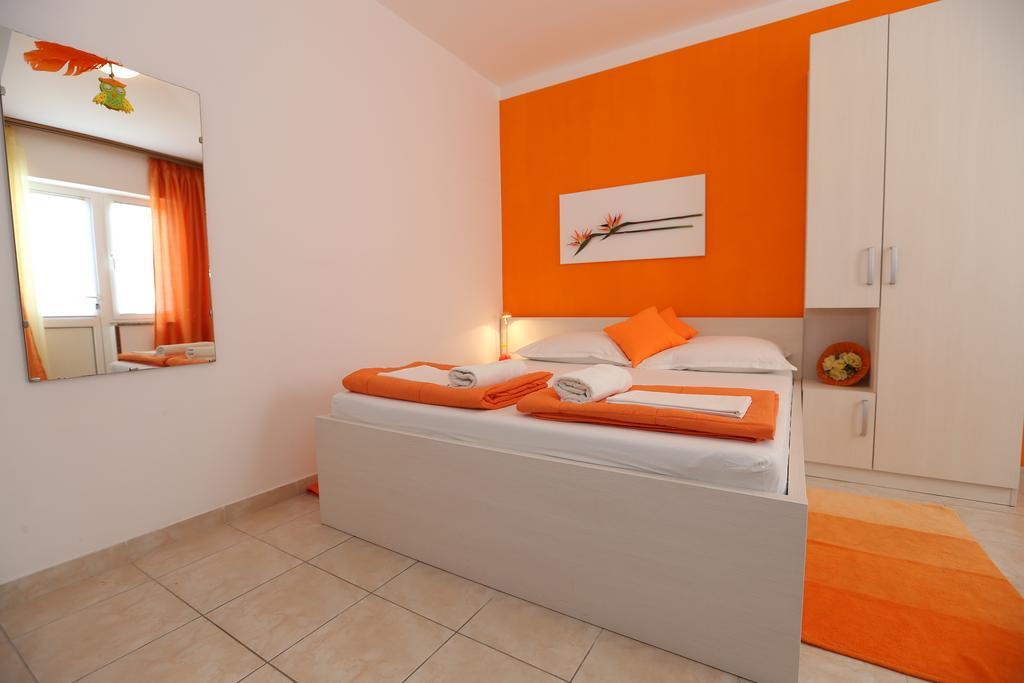 Apartments Ljubica Baska  Bagian luar foto