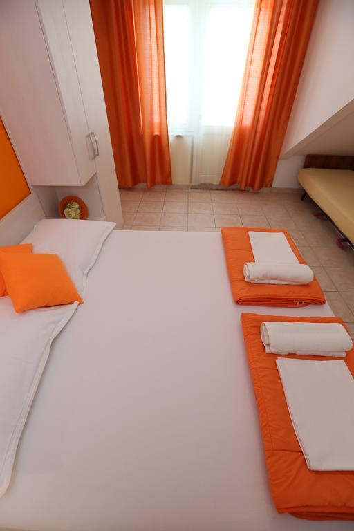 Apartments Ljubica Baska  Bagian luar foto