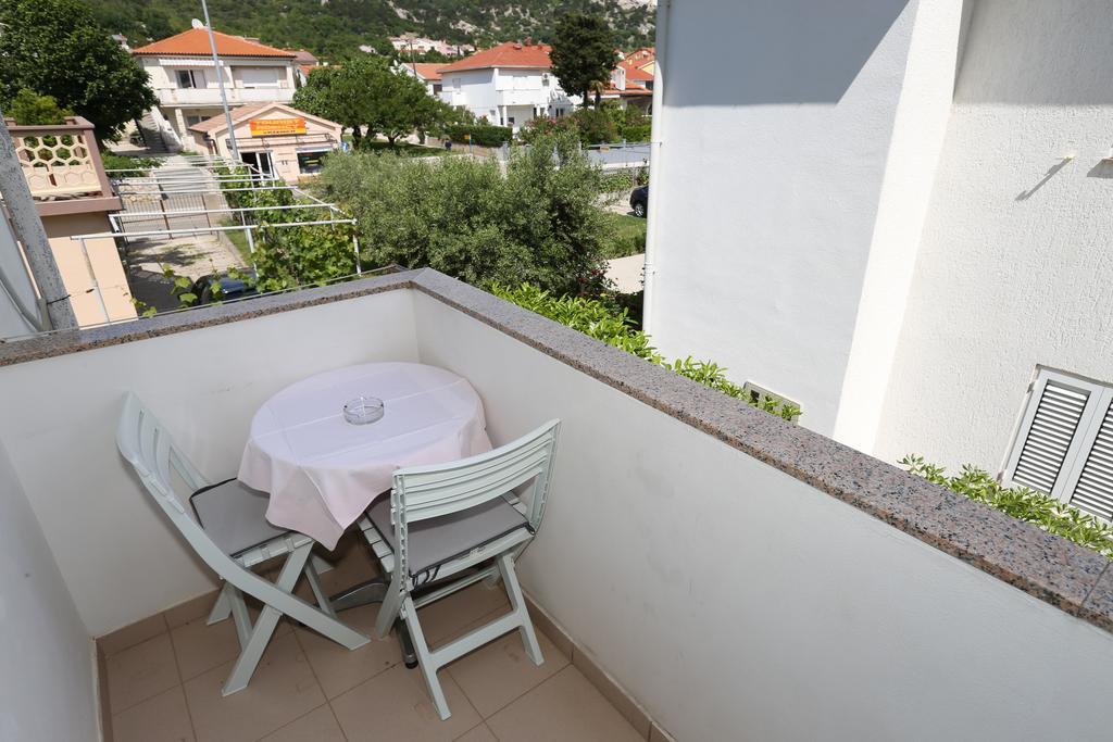 Apartments Ljubica Baska  Bagian luar foto