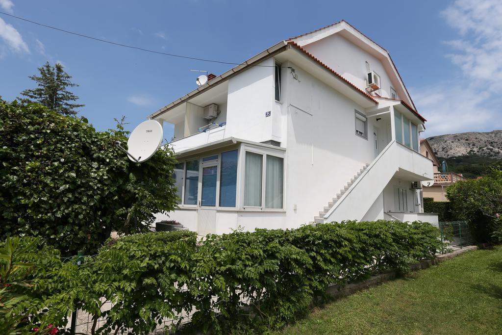 Apartments Ljubica Baska  Bagian luar foto