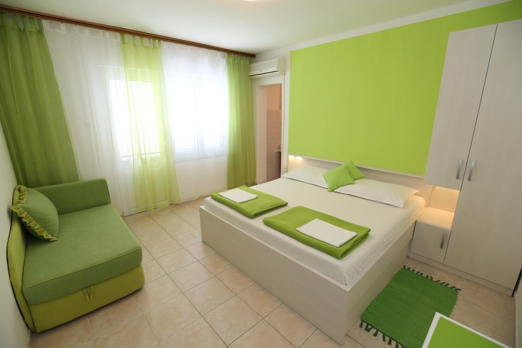 Apartments Ljubica Baska  Bagian luar foto