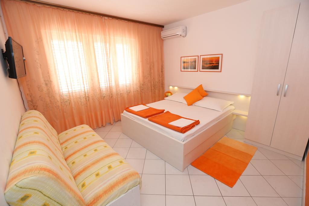 Apartments Ljubica Baska  Bagian luar foto
